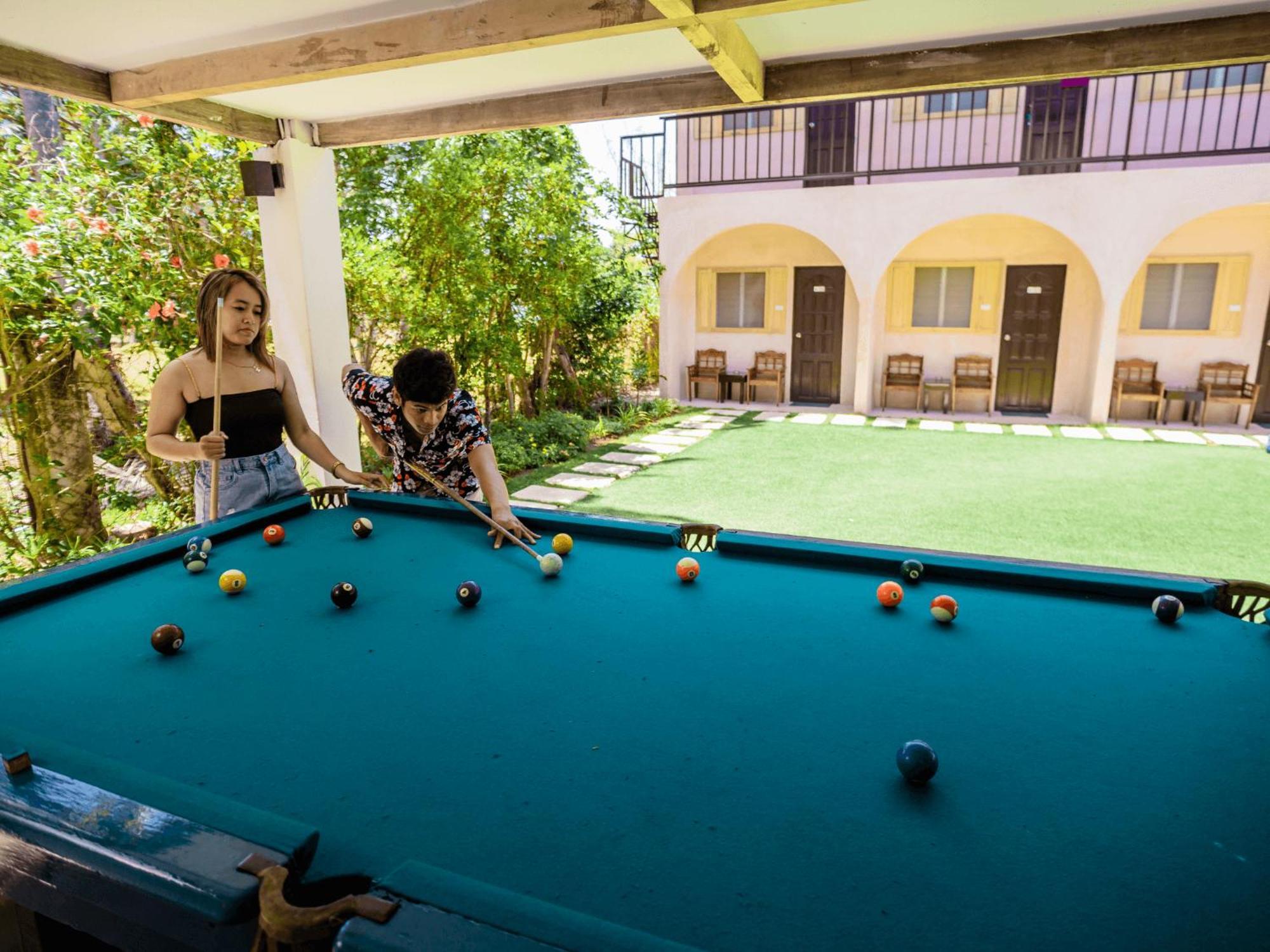 Albergue Mad Monkey Panglao Exterior foto